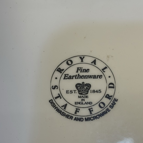 Pair of Royal Stafford Toile Dinner Plates - Picture 3 of 7